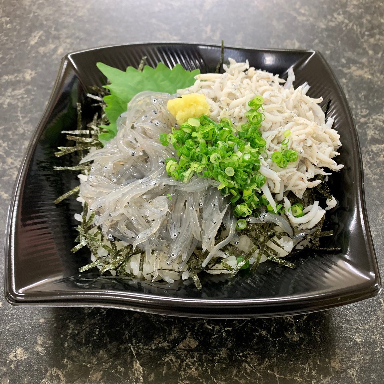しらすハーフちらし（新物）